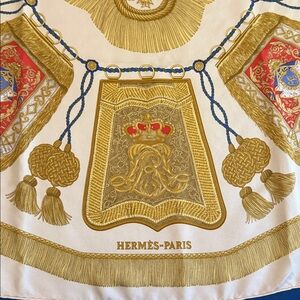 Hermes Poste et Cavalerie saber decoration bag Carre 90 scarf silk beige gold